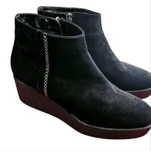 Aquatalia Vina Black Suede Platform Wedge  ankle booties Zipper Size 8.5
